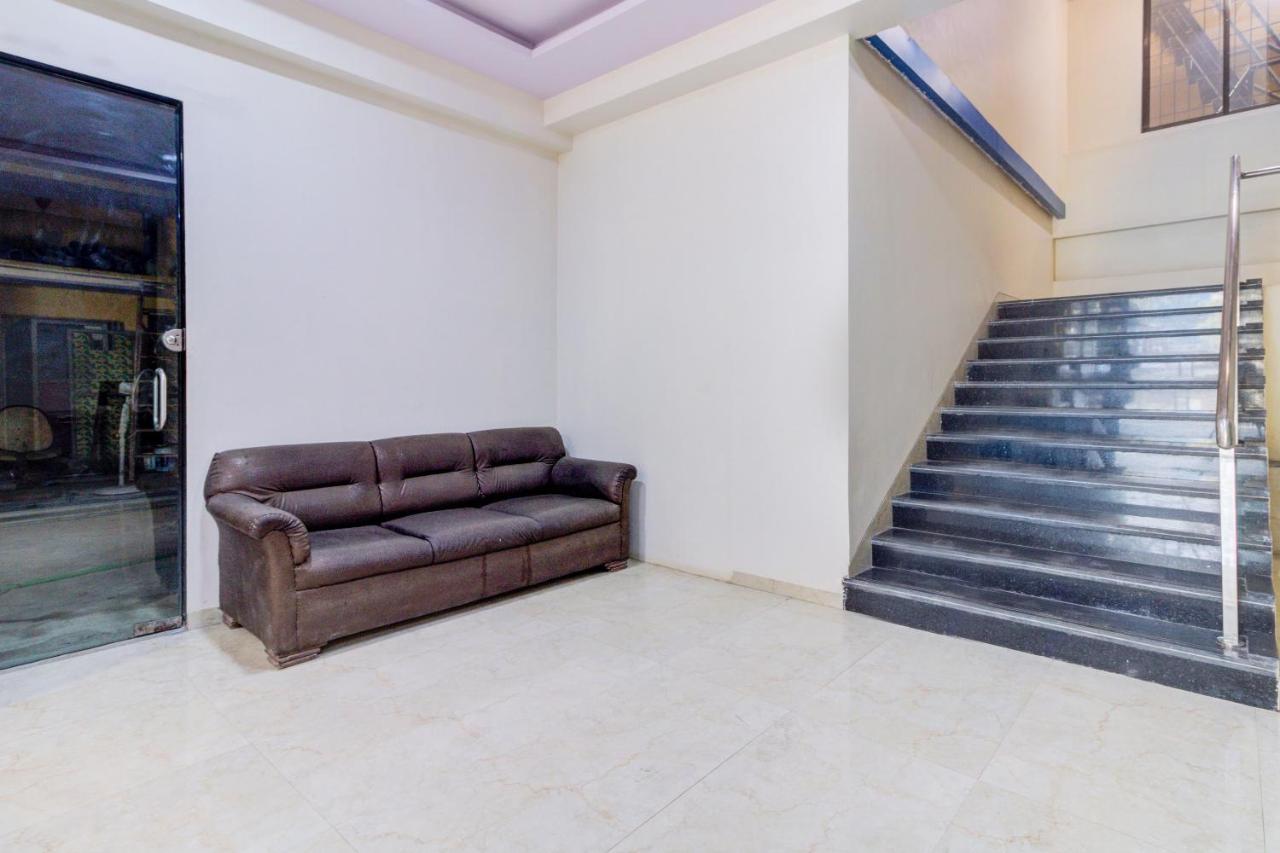 Hotel Golden Palace Lodging And Boarding Тхане Экстерьер фото