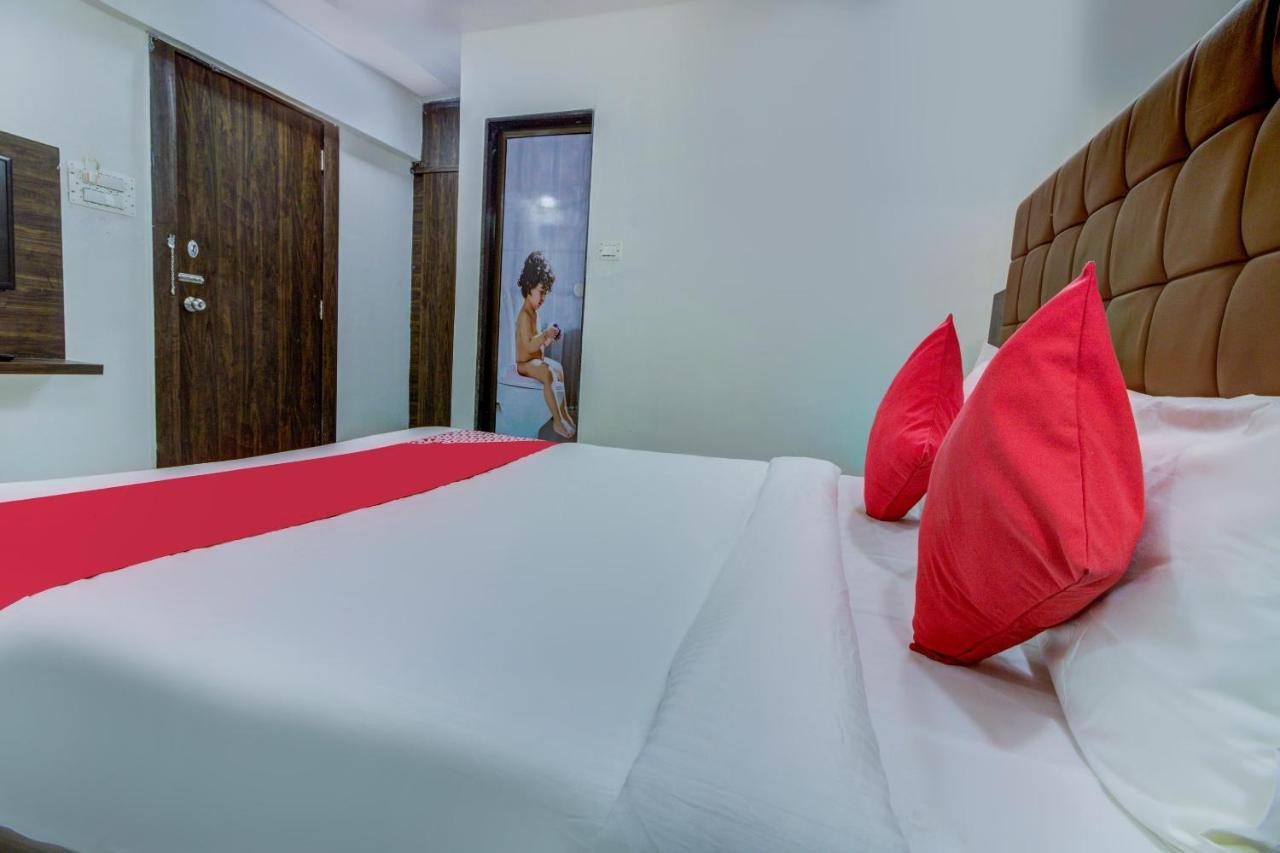 Hotel Golden Palace Lodging And Boarding Тхане Экстерьер фото